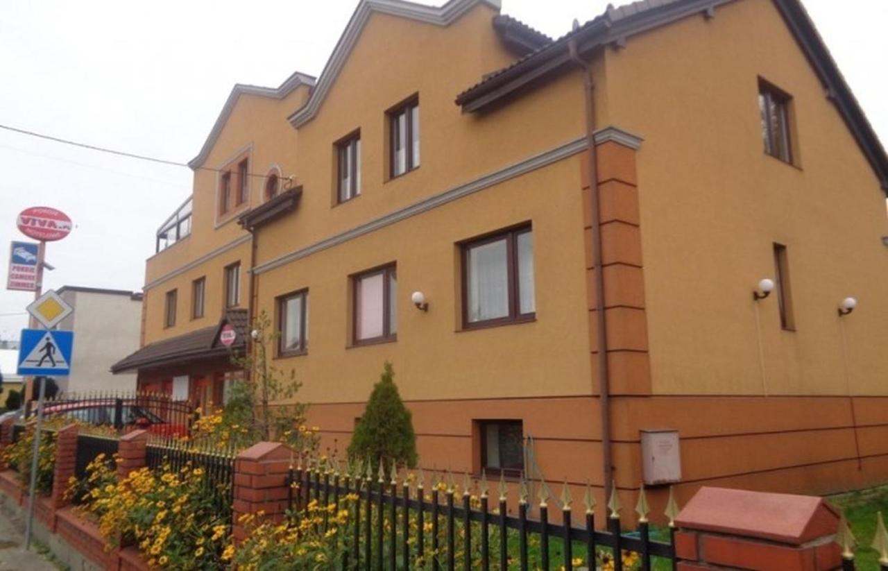 Noclegi Viva Mszczonow Exterior photo